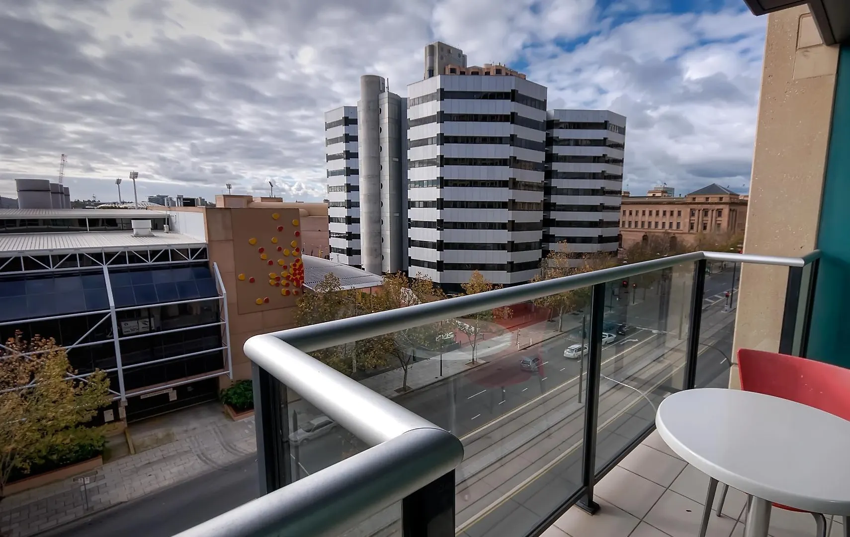 La Loft Apartments North Terrace Аделаида 4*,