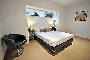 La Loft Apartments North Terrace Аделаида